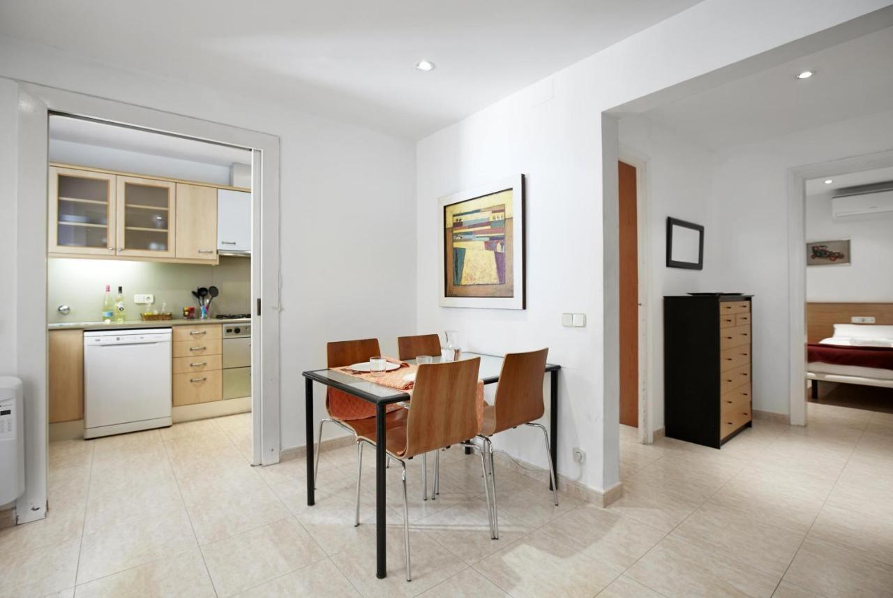 Apartamentos Calvet Barcelone Extérieur photo