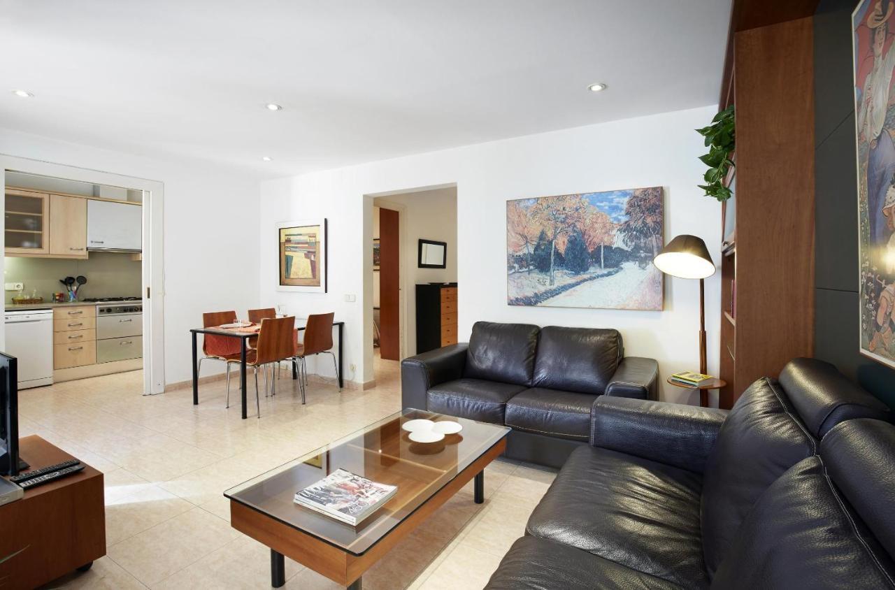 Apartamentos Calvet Barcelone Extérieur photo
