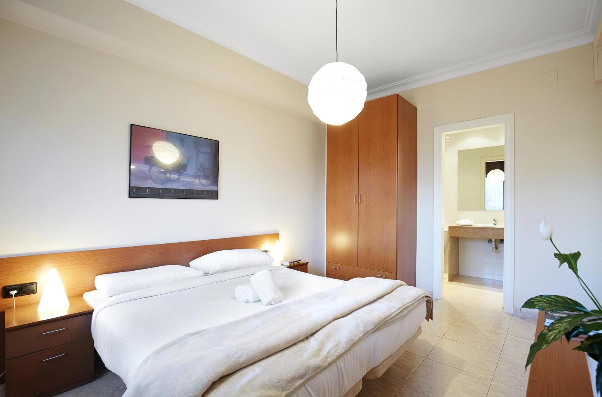 Apartamentos Calvet Barcelone Extérieur photo