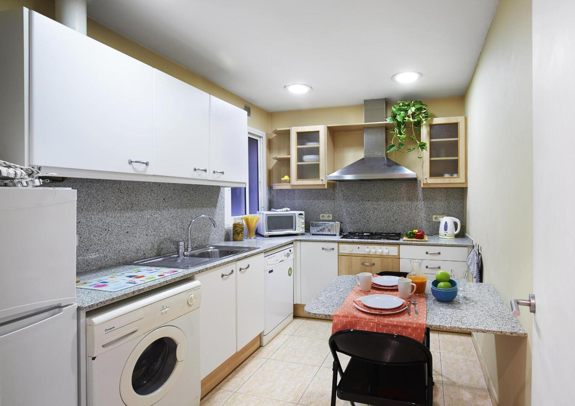 Apartamentos Calvet Barcelone Extérieur photo